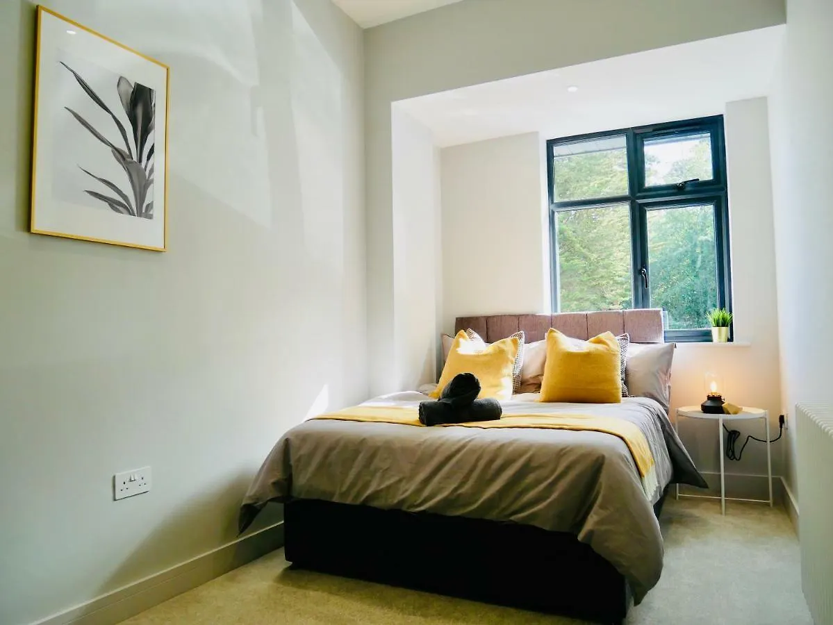 Luxury 3 Bedroom Apartment Near Bournemouth Beach & Poole United Kingdom