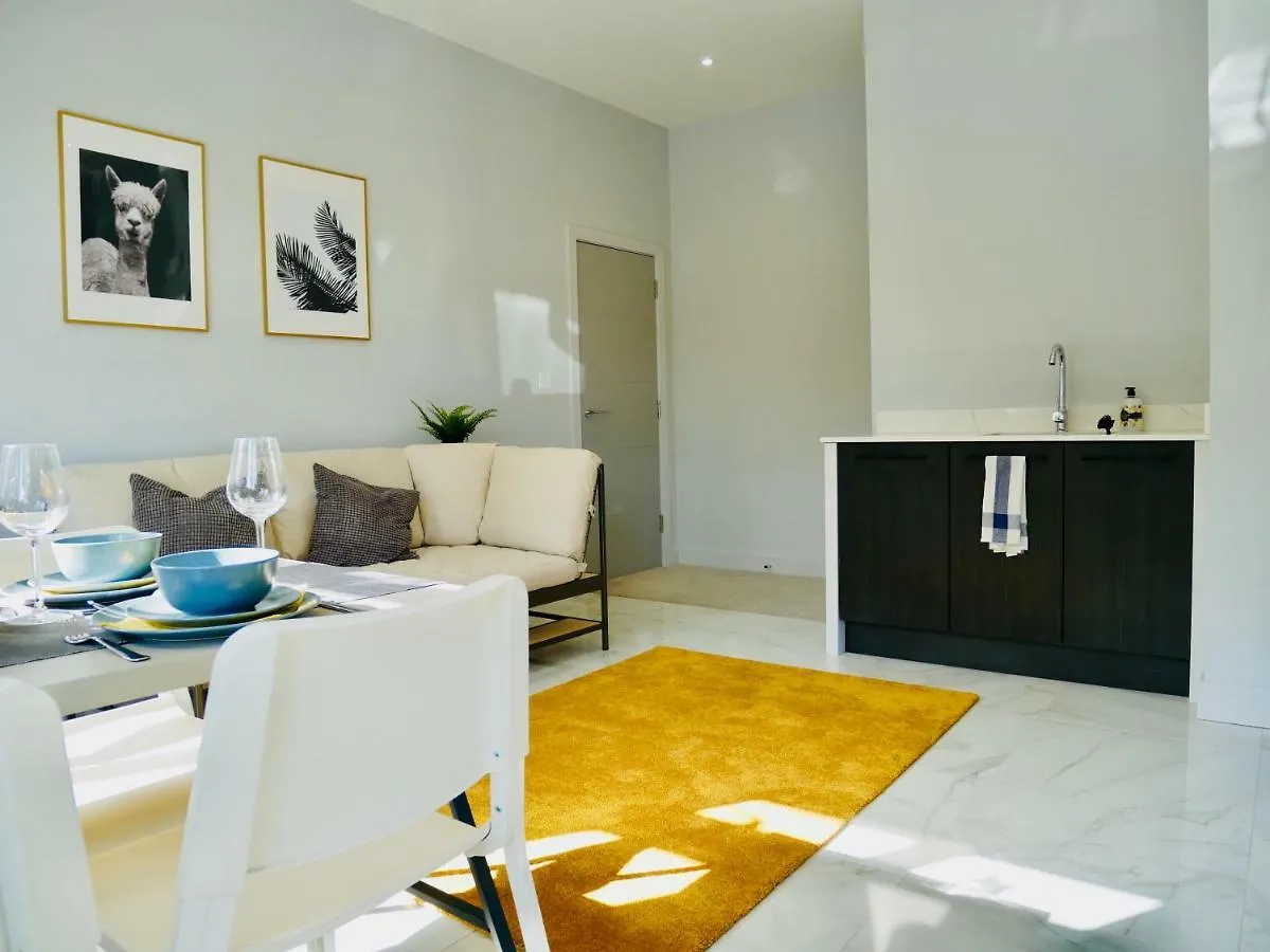 Luxury 3 Bedroom Apartment Near Bournemouth Beach & Poole United Kingdom